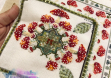 Процесс вышивки мини мандалы The Beaded Toadstool Tile от Chatelaine Design ONL 169