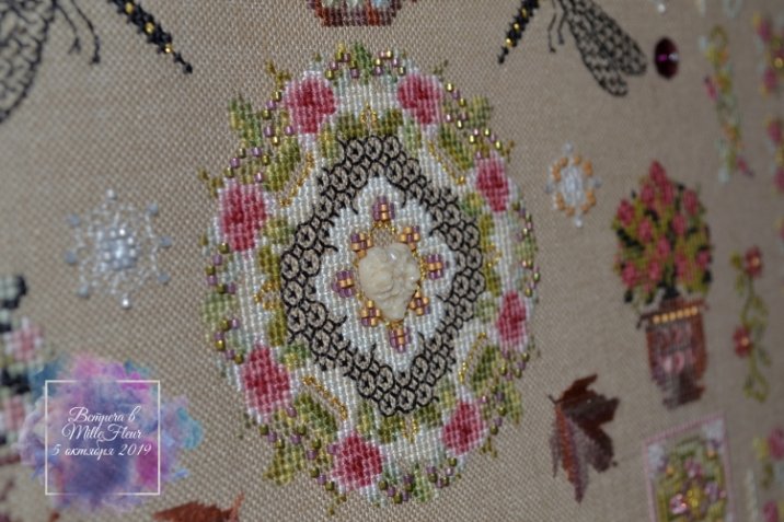 Работа Ольги Шаповаловой (@ole4ka_shapovalova) - Rose Lights от Chatelaine Designs OCF CHAT033